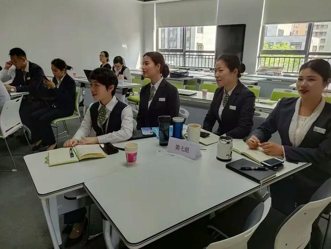 服务接待礼仪与职业素养